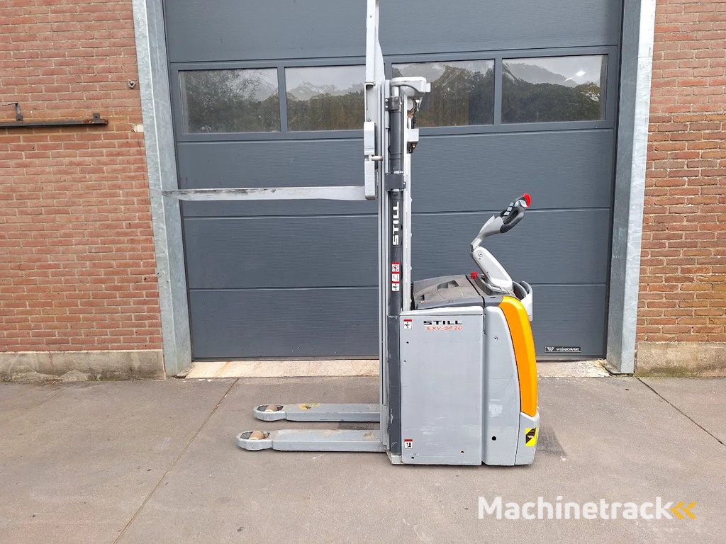 Still Stapelaar 2 tons 455cm triplo 2015