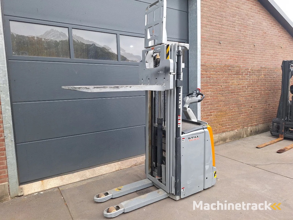 Still Stapelaar 2 tons 455cm triplo 2015