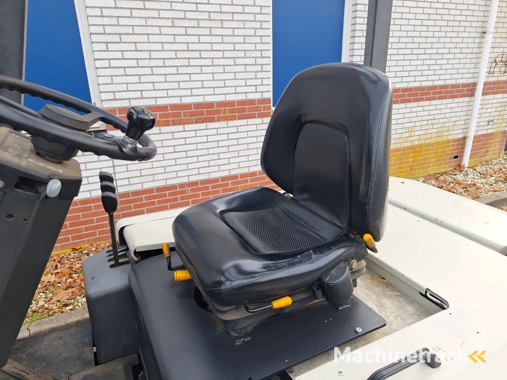 Caterpillar Crown Heftruck 5 tons triplo sideshift  2004