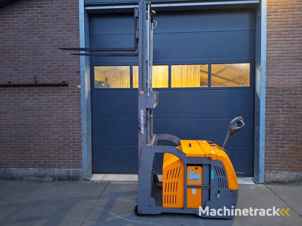 Jungheinrich Stapelaar 2019 Vrijdragend met slechts 32 uur als nieuw! (0013)