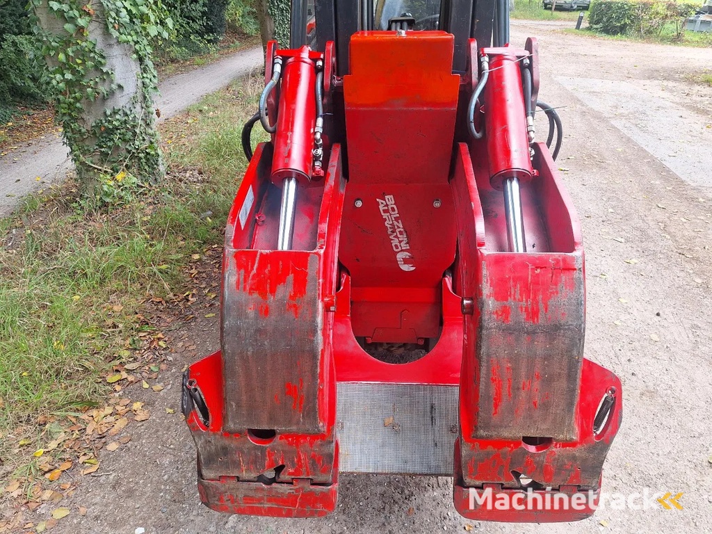 Bolzoni Fem 4 of 3 roterende rollenklem (0001)