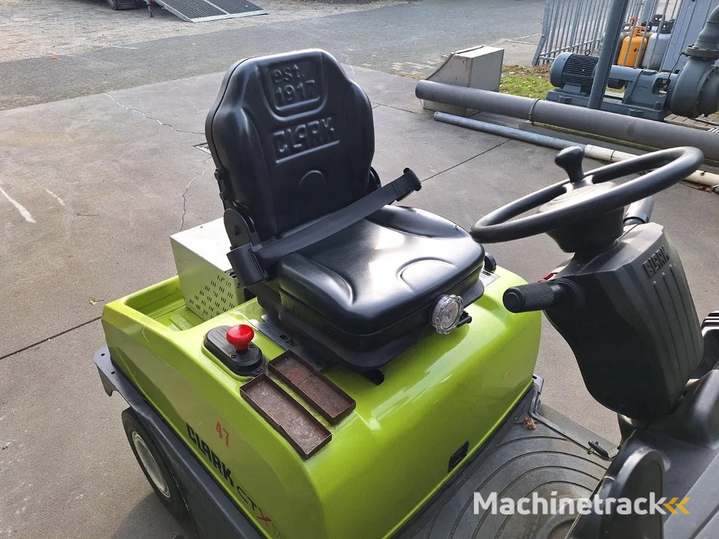 Clark Electrotrekker 7 ton accu 10-2023 met slechts 1690 uur!  (0027)