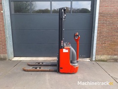 linde-stapelaar-447-cm-triplo,-bj-2015-technisch-in-nieuwstaat-0032