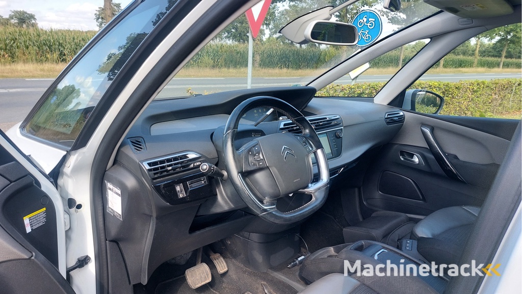 Citroën C4 Picasso 1.2 PureTech Shine CLIMA/NAVI/PANO BJ 2017