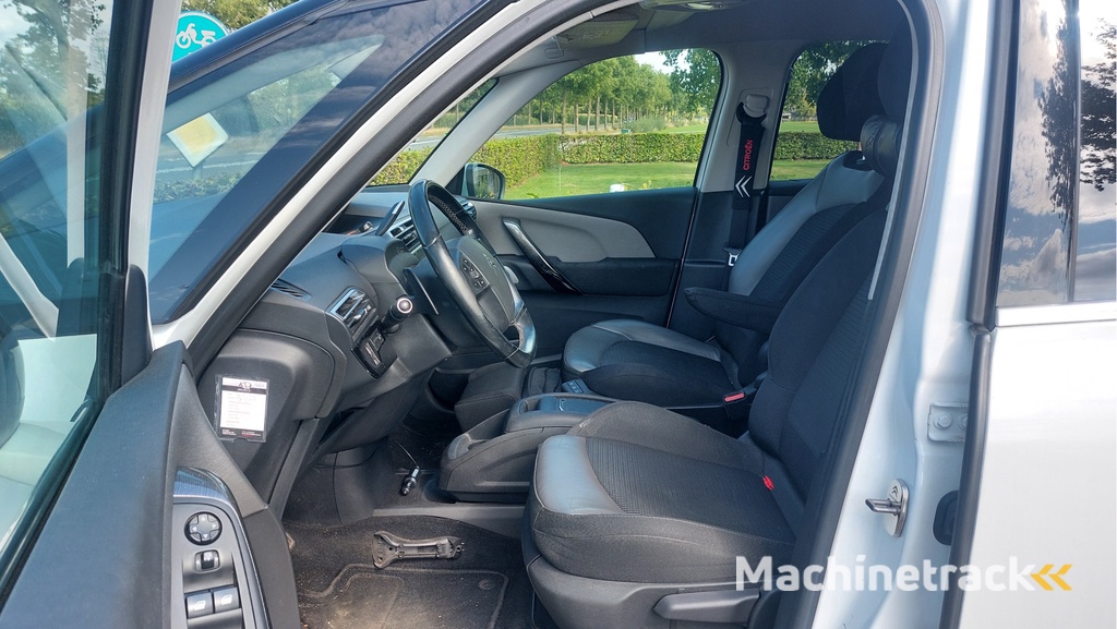 Citroën C4 Picasso 1.2 PureTech Shine CLIMA/NAVI/PANO BJ 2017