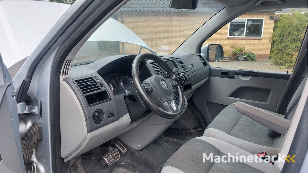Volkswagen Transporter 2.0 TDI L2H1 AIRCO/NAVI/DSG BJ 2015