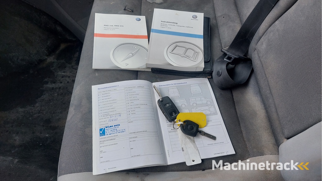 Volkswagen Transporter 2.0 TDI L2H1 AIRCO/NAVI/DSG BJ 2015