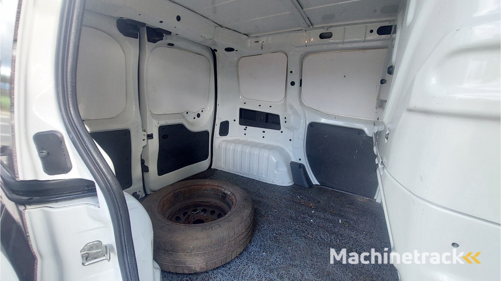 Peugeot Bipper 1.4 HDi XT marge AIRCO BJ 2008