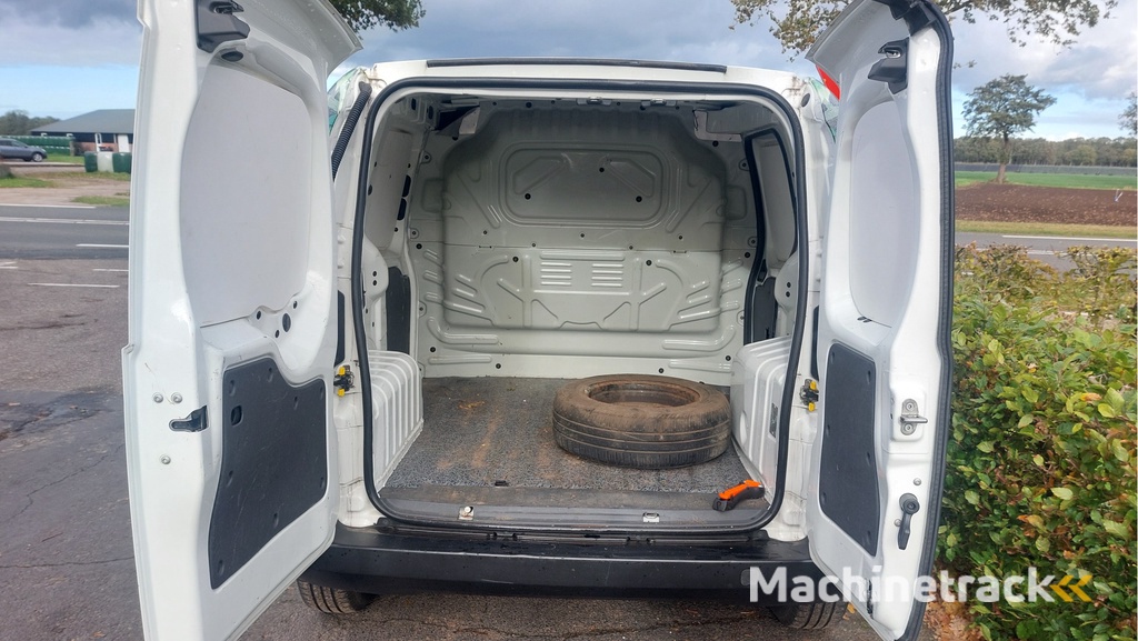 Peugeot Bipper 1.4 HDi XT marge AIRCO BJ 2008