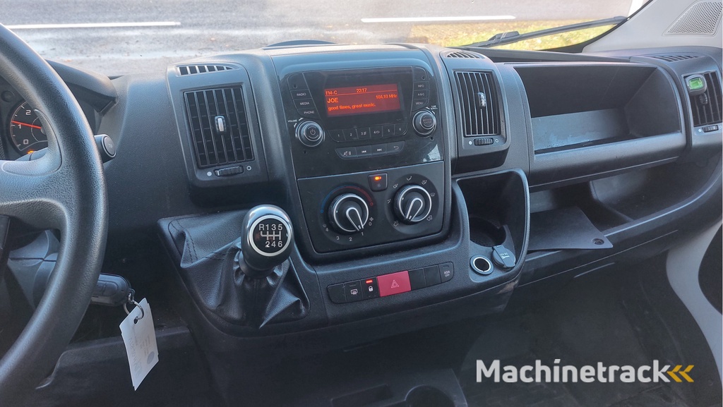 Peugeot Boxer 335 2.2 BlueHDi 140 L3 Pro DC AIRCO BJ 2020 motor defect