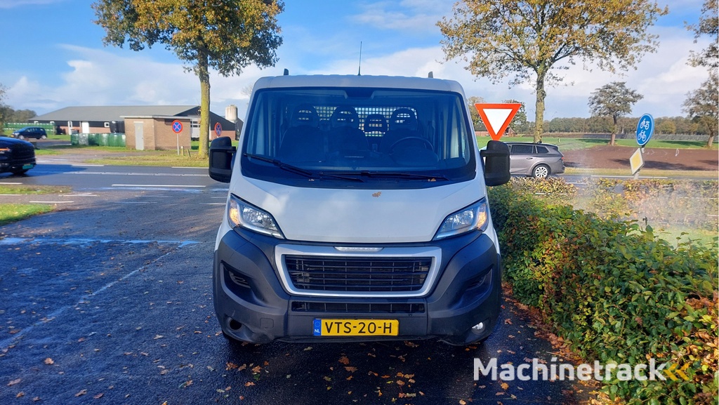 Peugeot Boxer 335 2.2 BlueHDi 140 L3 Pro DC AIRCO BJ 2020 motor defect