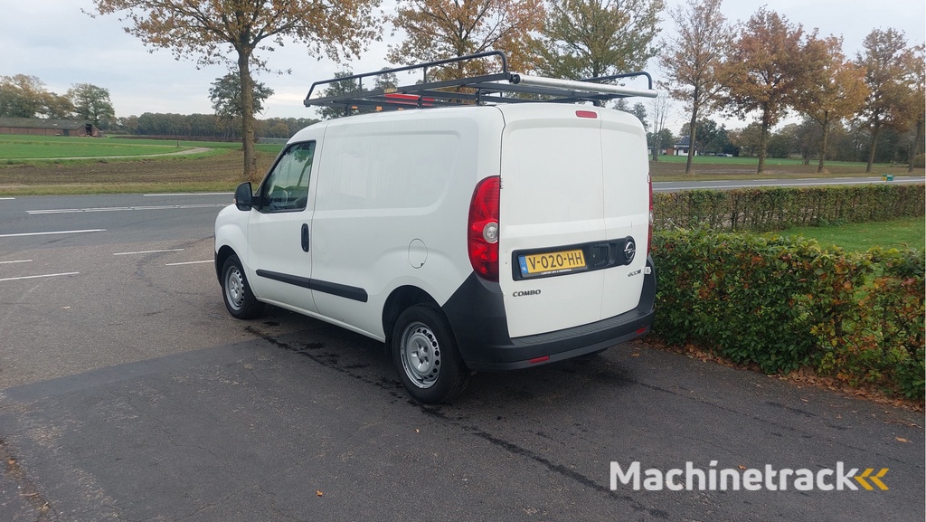 Opel Combo 1.3 CDTi L1H1 Edition AIRCO BJ 2017