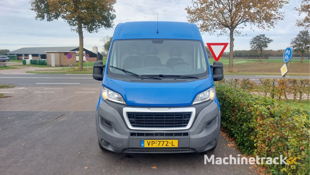 Peugeot Boxer 335 2.2 HDI L2H2 XR AIRCO/NAVI BJ 2015