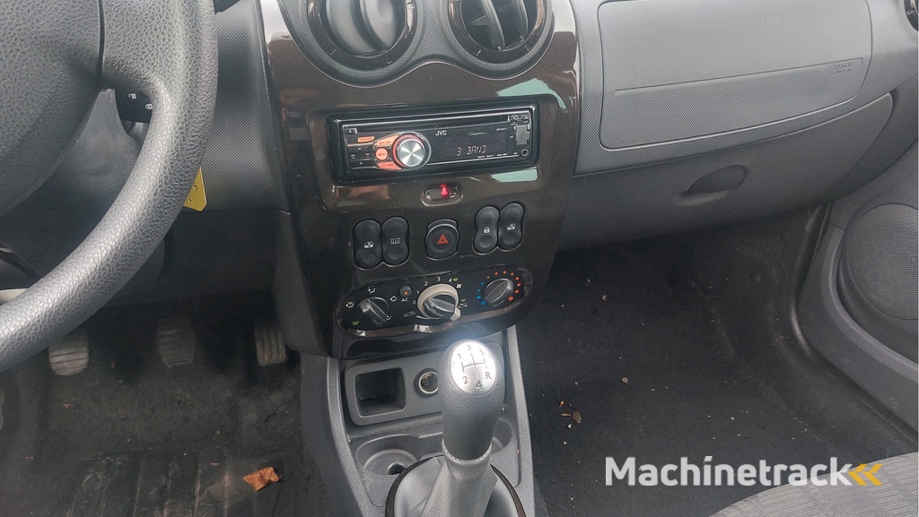 Dacia Duster 1.6 Lauréate 2wd AIRCO BJ 2012