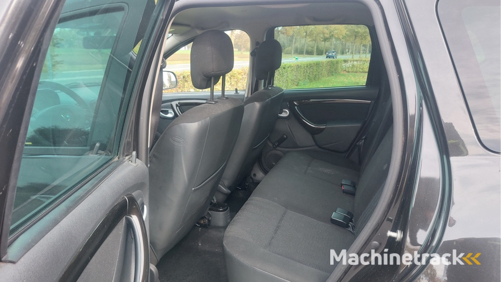 Dacia Duster 1.6 Lauréate 2wd AIRCO BJ 2012