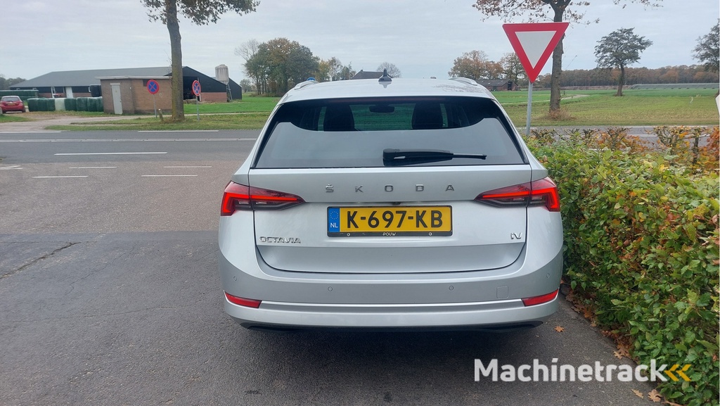 ŠKODA Octavia Combi 1.4 TSI iV PHEV Business Edition Plus CLIMA/NAVI/LED/ACC BJ 2020