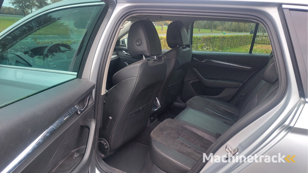 ŠKODA Octavia Combi 1.4 TSI iV PHEV Business Edition Plus CLIMA/NAVI/LED/ACC BJ 2020