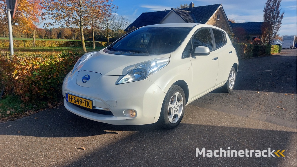 Nissan LEAF Acenta 24 kWh CLIMA/NAVI BJ 2015