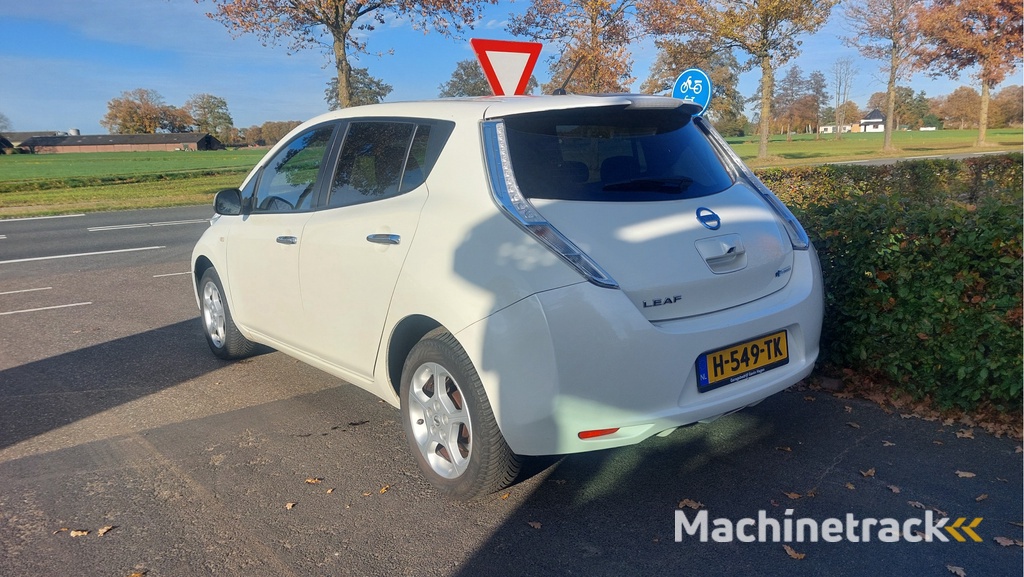 Nissan LEAF Acenta 24 kWh CLIMA/NAVI BJ 2015