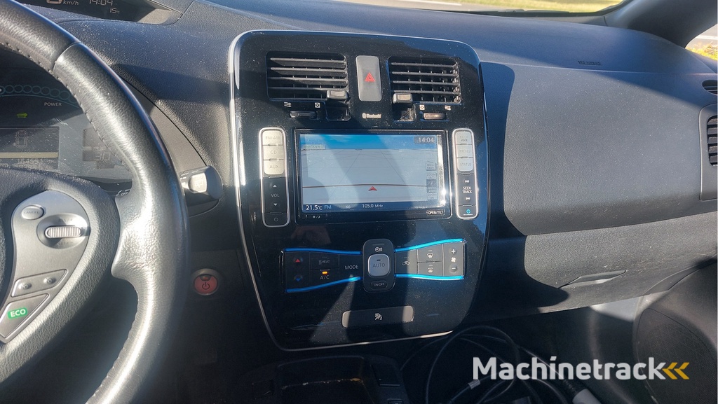 Nissan LEAF Acenta 24 kWh CLIMA/NAVI BJ 2015