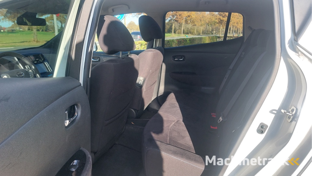 Nissan LEAF Acenta 24 kWh CLIMA/NAVI BJ 2015