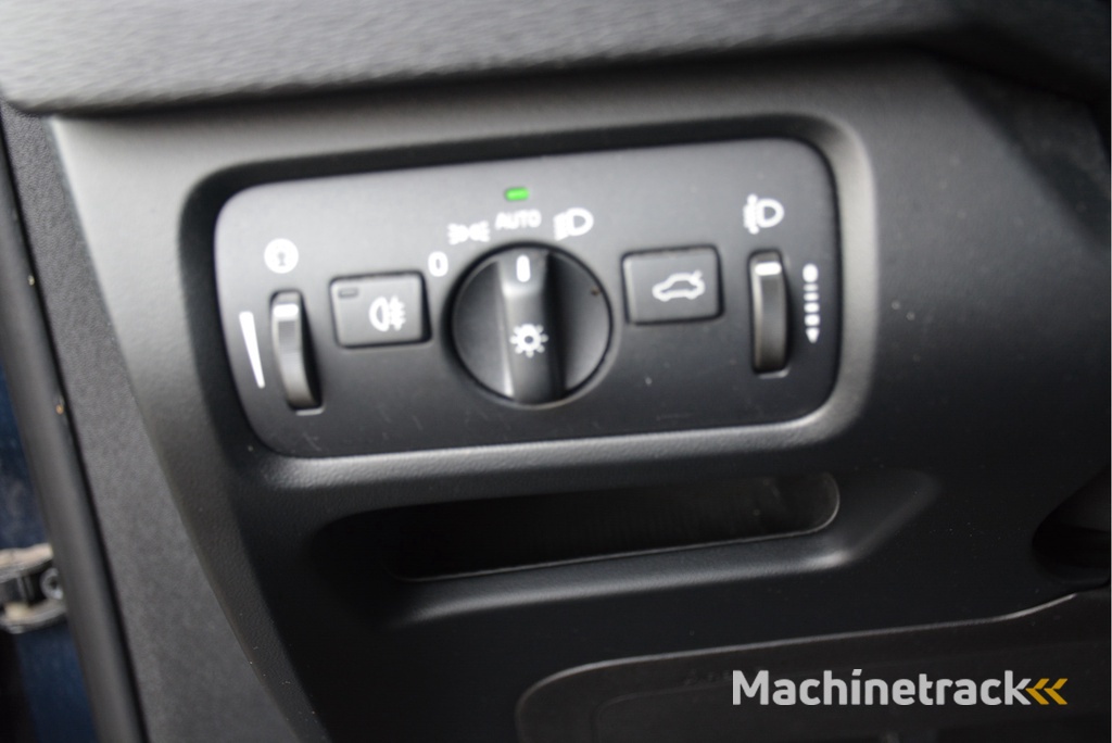 Volvo V40 1.6 T3 Kinetic Navi Clima CC PDC