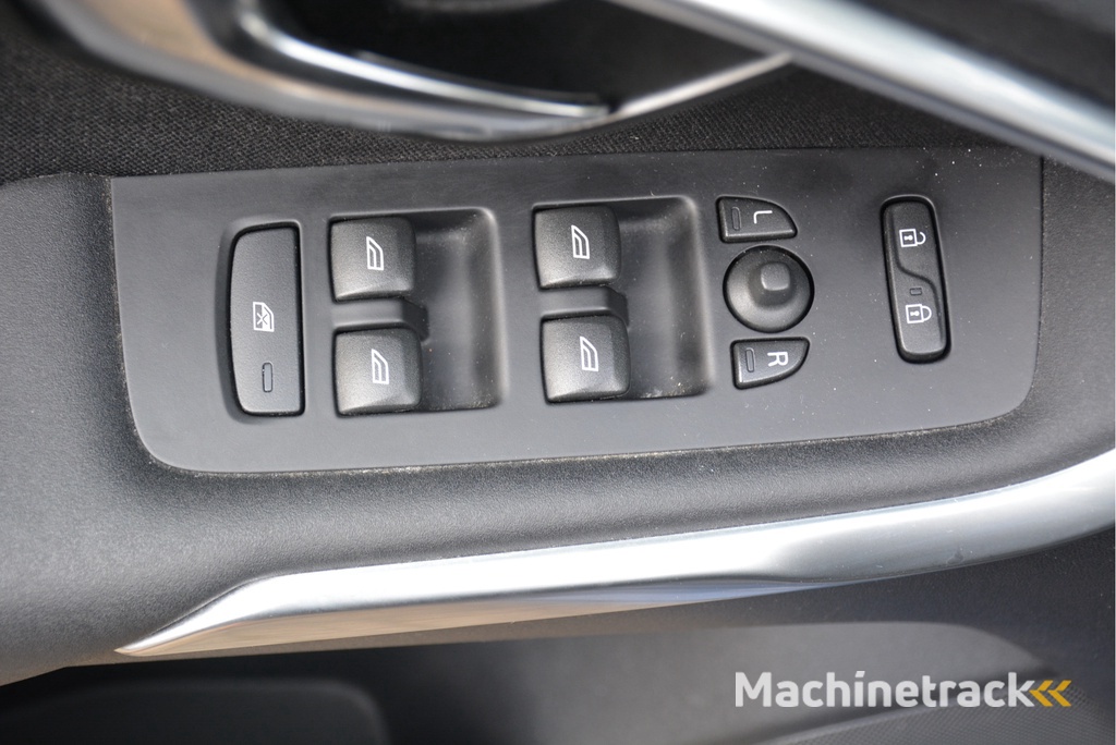 Volvo V40 1.6 T3 Kinetic Navi Clima CC PDC