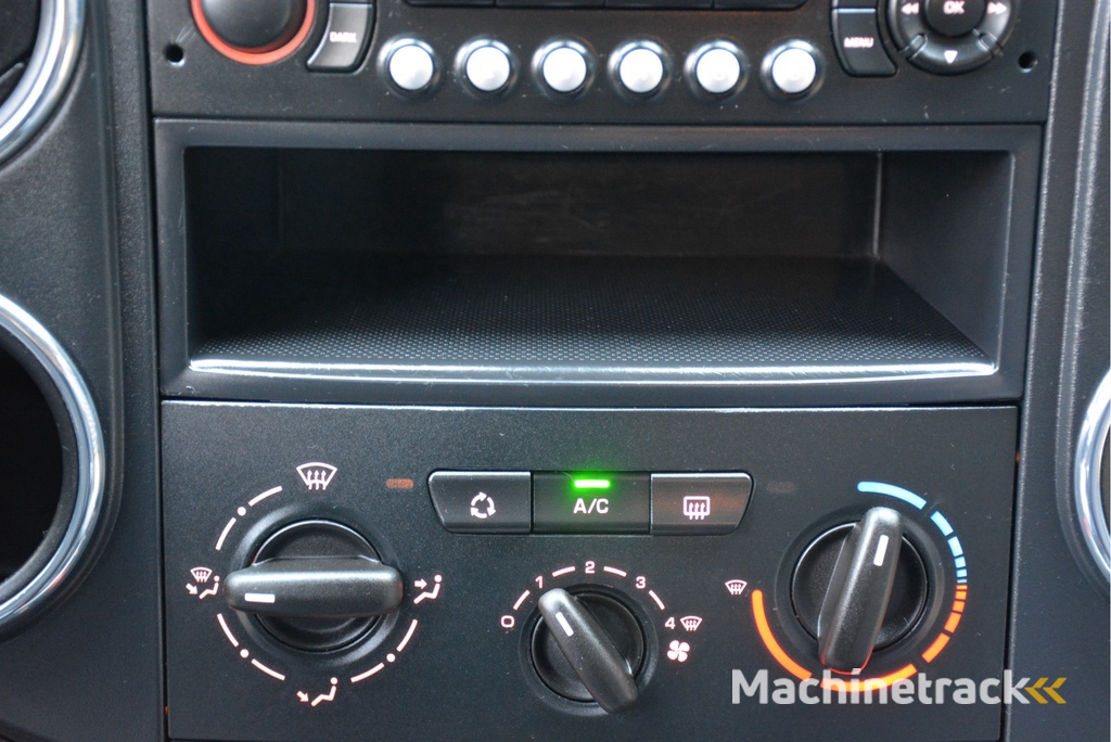 Citroën Berlingo 1.6 VTi 120 XTR Airco Cruise Control Panorama dak  Trekhaak