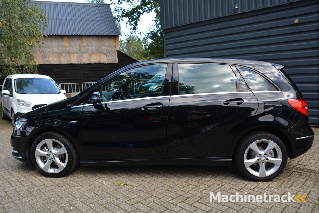 Mercedes-Benz B-klasse 180 Ambition Clima Xenon Navi Half Leer
