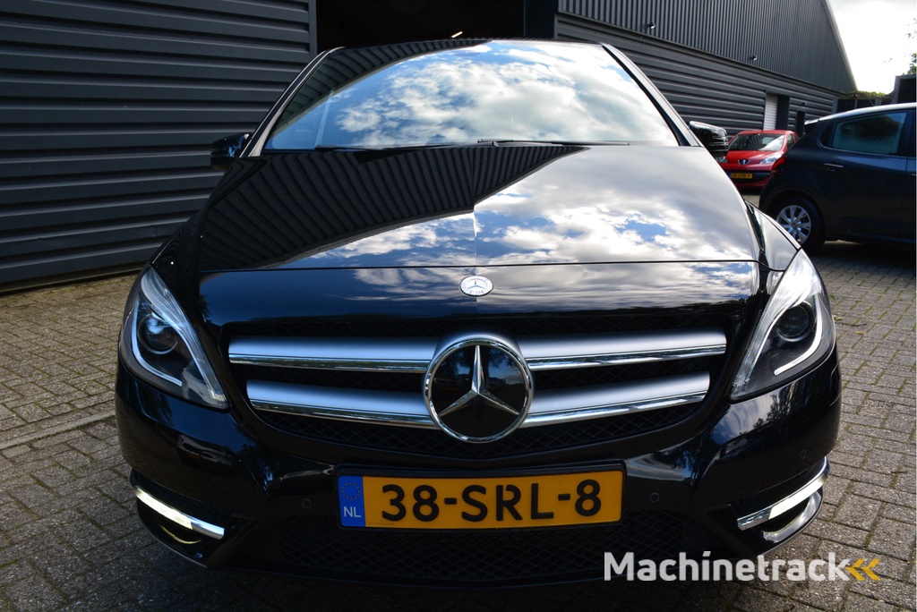 Mercedes-Benz B-klasse 180 Ambition Clima Xenon Navi Half Leer