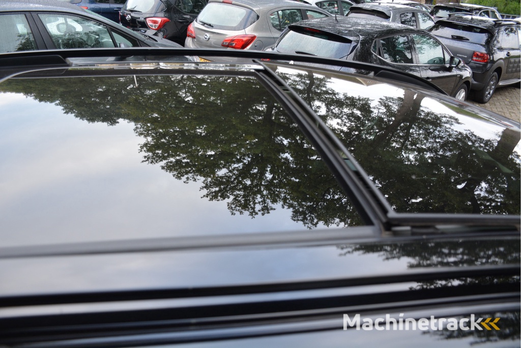 Lynk & Co 01 1.5 CarPlay Adaptive Cruise Pilot Assist Panorama dak Trekhaak