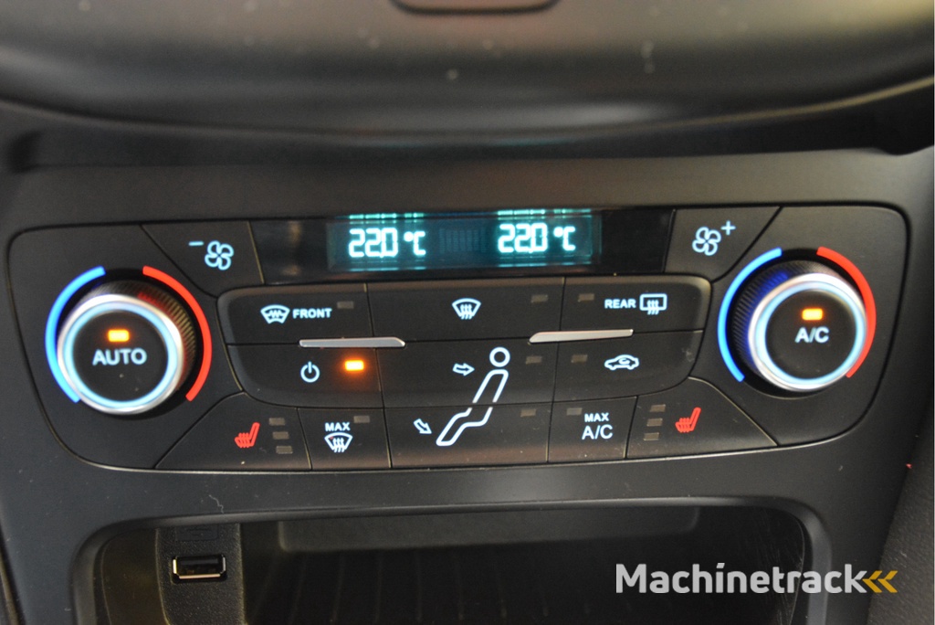 Ford Focus 1.0 Titanium Trekhaak Clima Park Pilot Cruise Control