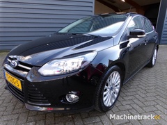 ford-focus-1.6-ti-vct-first-edition-clima-cruise-control