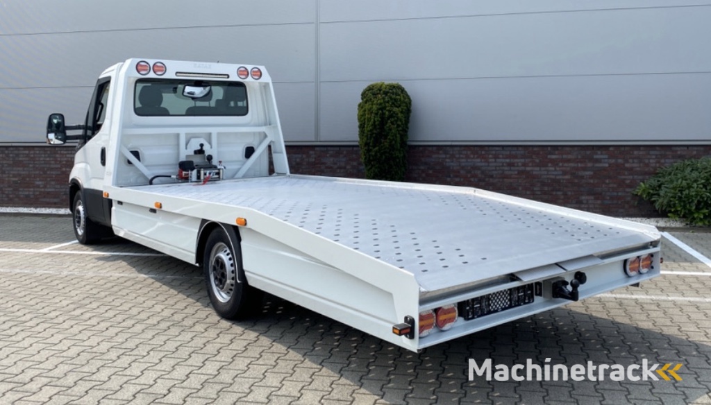 Iveco Daily 35S18H 3.0 410 Fly-Over | LED NAV ECC THK ACC | 3.5t trekgw. | Katax opbouw