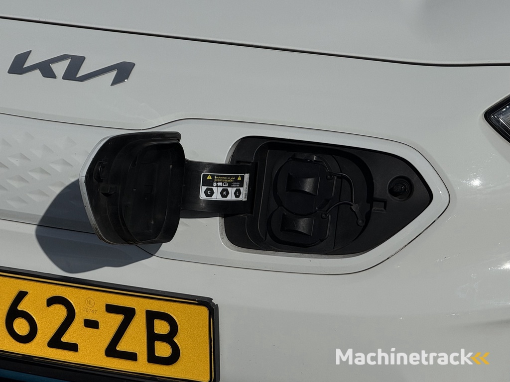 Kia e-Niro ComfortLine 64 kWh Navi By APP / Clima / Lm Velgen / Half Leer