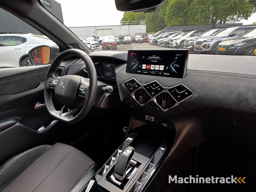 DS 3 Crossback E-Tense Performance Line+ 50 kWh Camera / Navigatie / Lm velgen