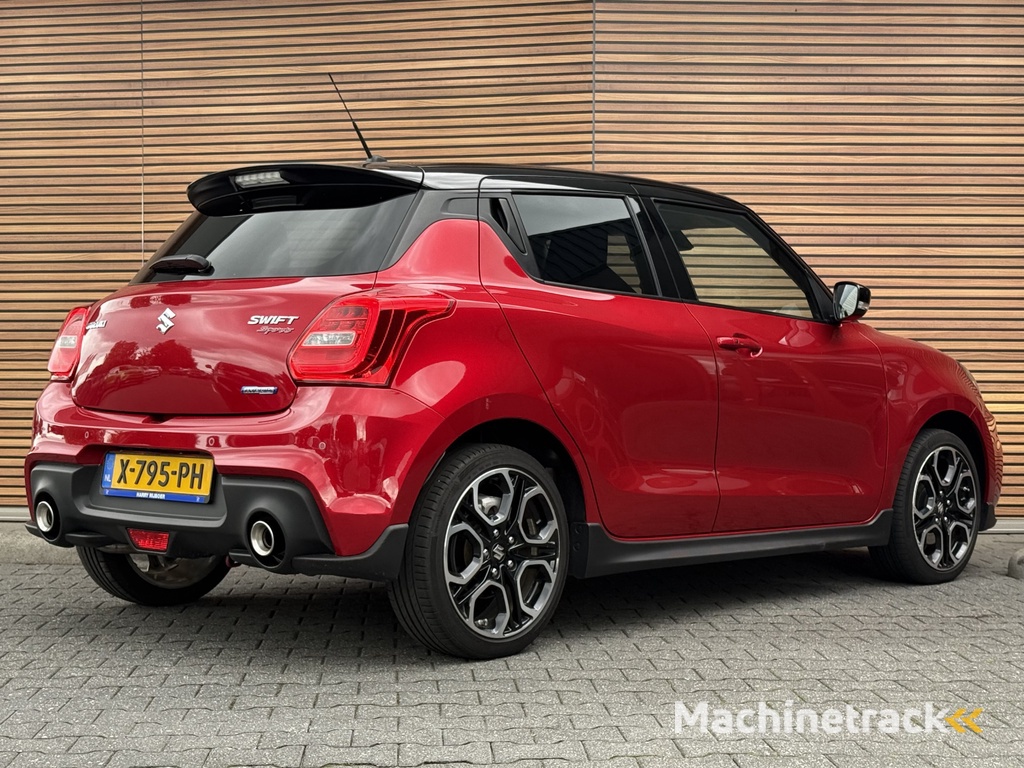 Suzuki Swift 1.4 Sport Smart Hybrid NL-Auto! Adapt. Cruise / Camera / Navigatie / Dealer onderhouden!