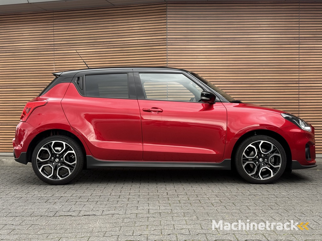 Suzuki Swift 1.4 Sport Smart Hybrid NL-Auto! Adapt. Cruise / Camera / Navigatie / Dealer onderhouden!