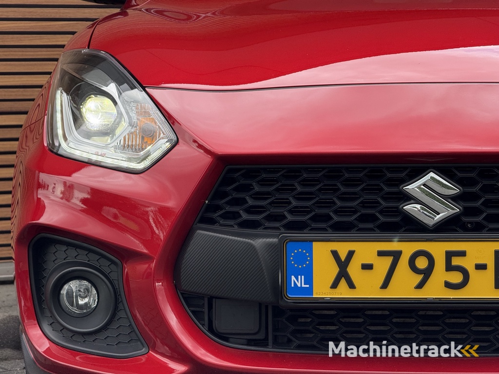 Suzuki Swift 1.4 Sport Smart Hybrid NL-Auto! Adapt. Cruise / Camera / Navigatie / Dealer onderhouden!