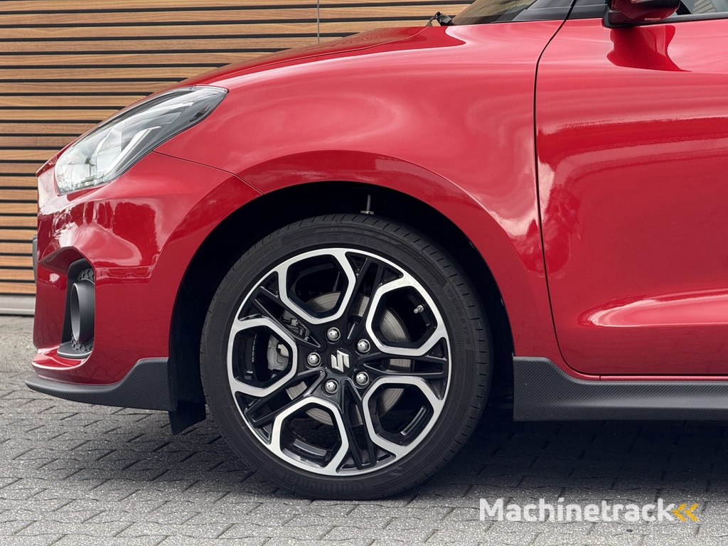 Suzuki Swift 1.4 Sport Smart Hybrid NL-Auto! Adapt. Cruise / Camera / Navigatie / Dealer onderhouden!
