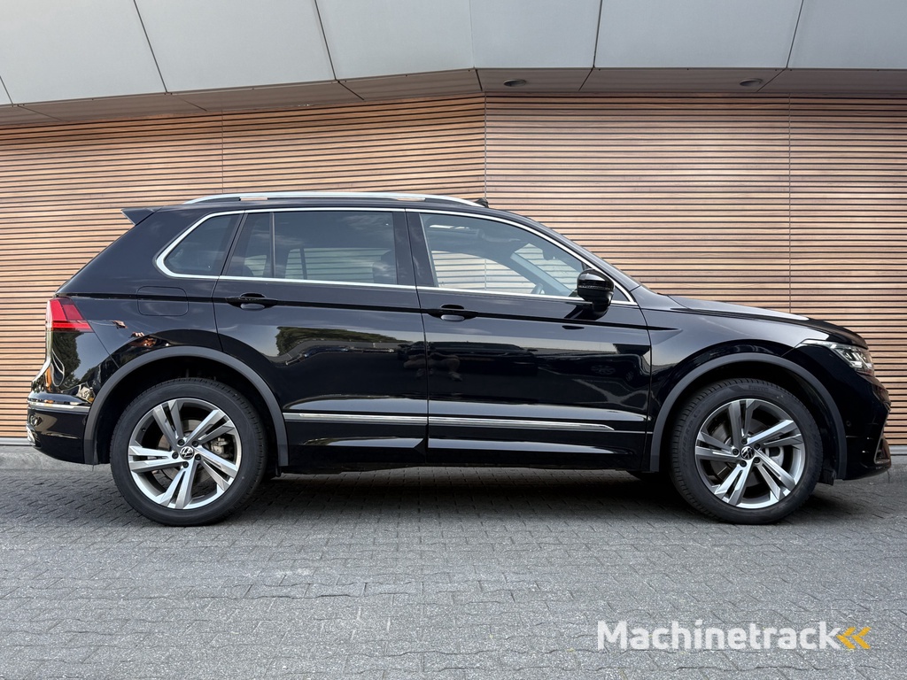 Volkswagen Tiguan 1.4 TSI eHybrid R-Line Business+ Panodak / Dodehoek / Navi / Camera / Clima