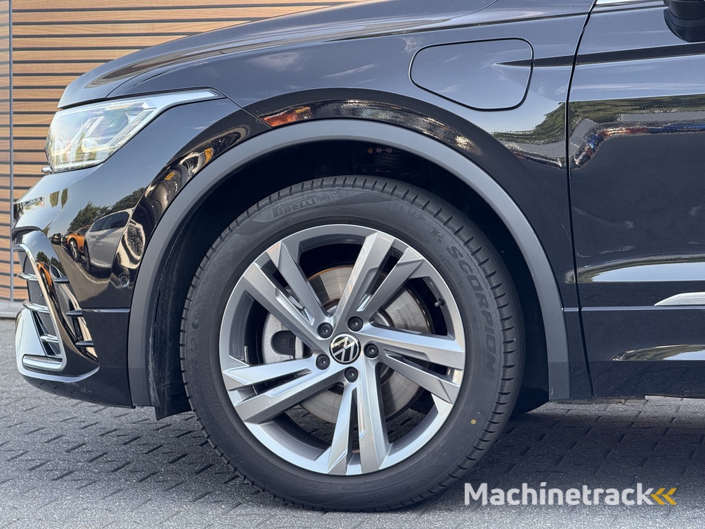 Volkswagen Tiguan 1.4 TSI eHybrid R-Line Business+ Panodak / Dodehoek / Navi / Camera / Clima