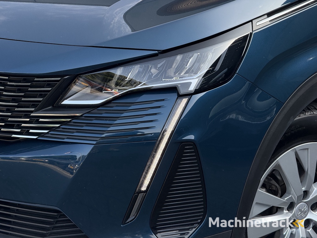 Peugeot 3008 1.2 PureTech Active Pack Business Navi / Carplay / Camera / Clima / LED / All season banden