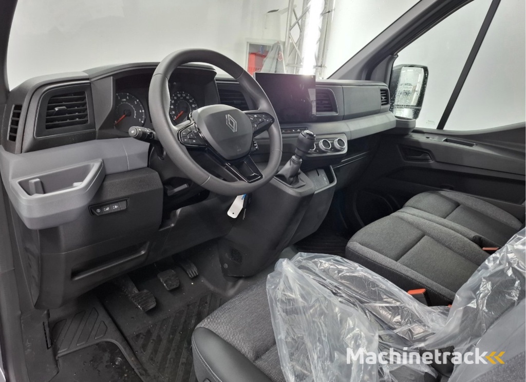 Renault Master T35 2.0 dCi 130 L2H2 Advance Camera / Laadruimte betimmering / Trekhaak / All season