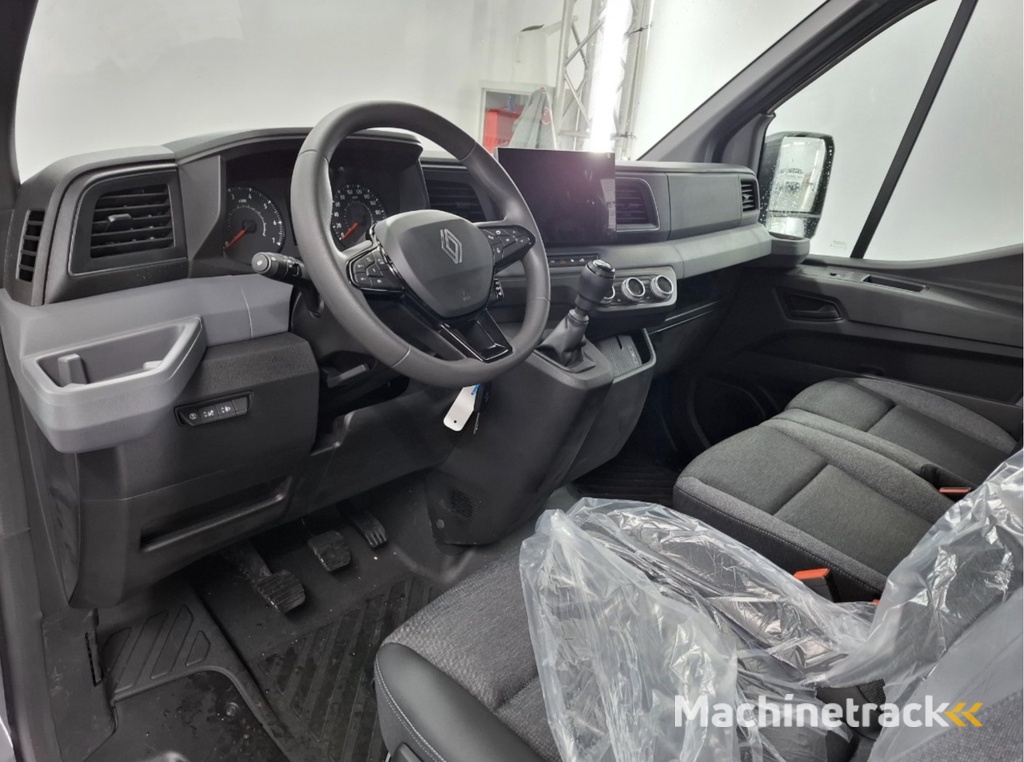 Renault Master T35 2.0 dCi 130 L2H2 Advance Camera / Laadruimte betimmering / Trekhaak / All season