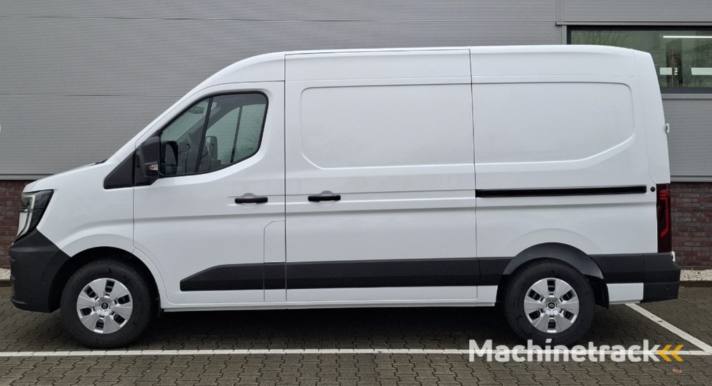 Renault Master T35 2.0 dCi 170 L2H2 Extra Laadruimte betimmering / 2 keer schuifdeur / Trekhaak / All season