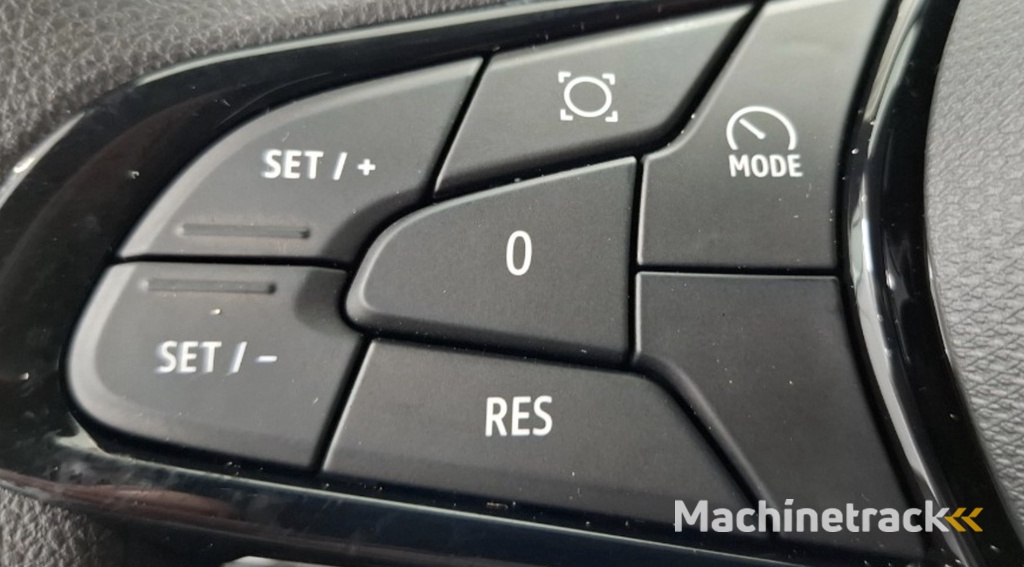 Renault Master T35 2.0 dCi 170 L2H2 Extra Laadruimte betimmering / 2 keer schuifdeur / Trekhaak / All season