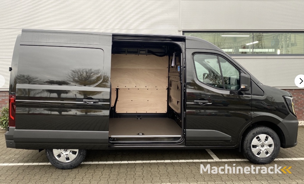 Renault Master T35 2.0 dCi 170 L2H2 Extra Laadruimte betimmering / Trekhaak / Camera / All season