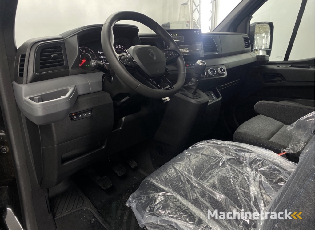 Renault Master T35 2.0 dCi 170 L2H2 Extra Laadruimte betimmering / Trekhaak / Camera / All season