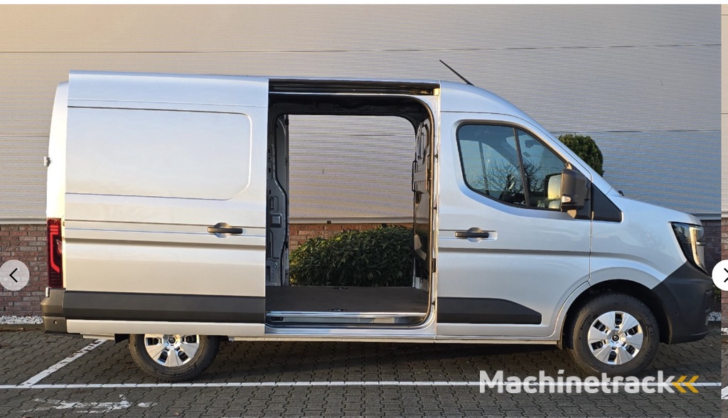 Renault Master T35 2.0 dCi 170 L2H2 Extra 2 keer schuifdeur / Laadruimte betimmering / Trekhaak / / All season